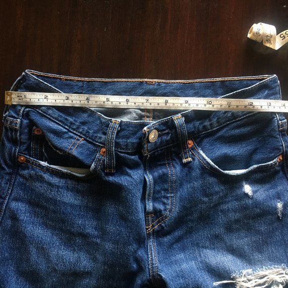 LEVI's 501t (Tapered Jean, Slight Distressed) - Picture 8 of 11